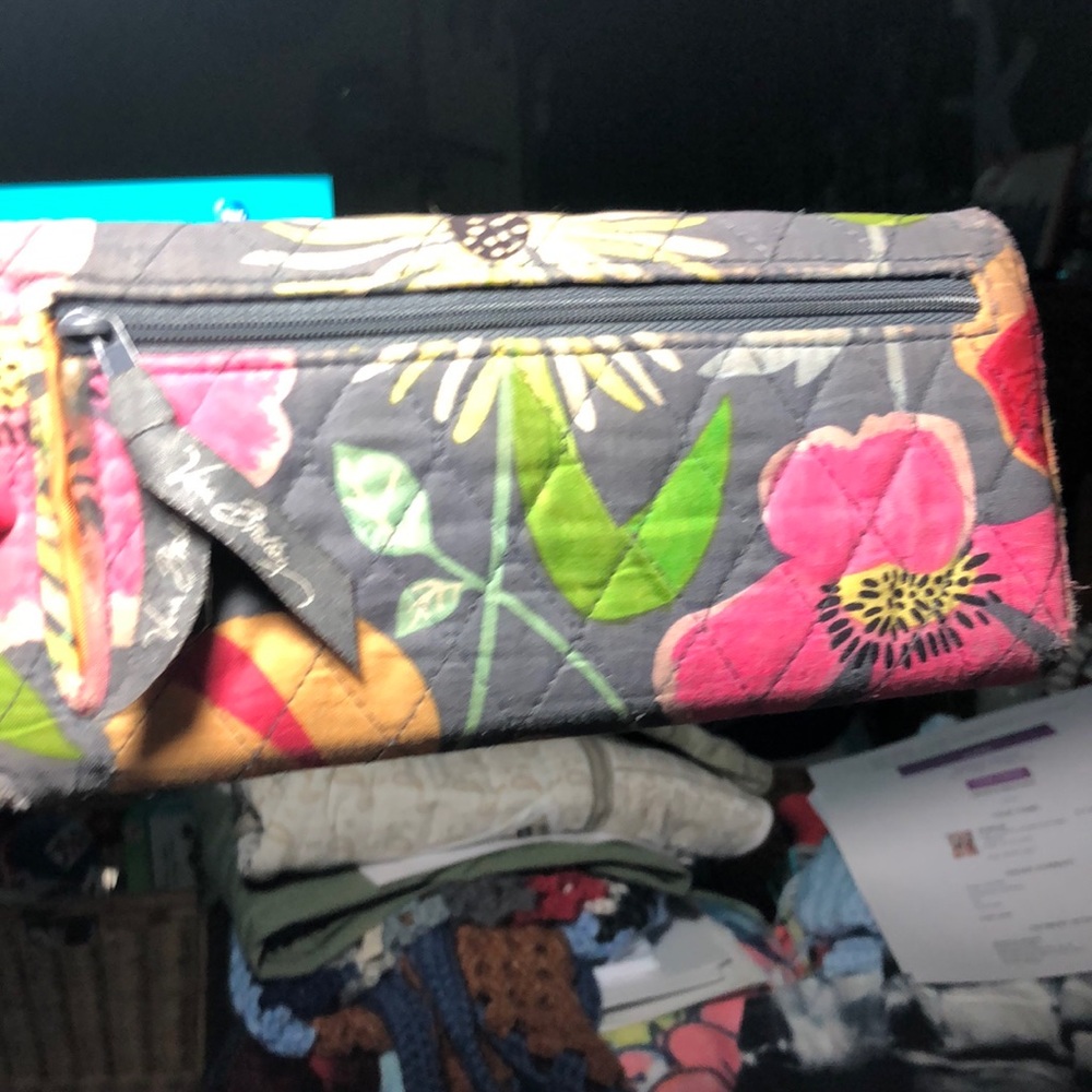 Vera Bradley wallet. Used.Good condition
